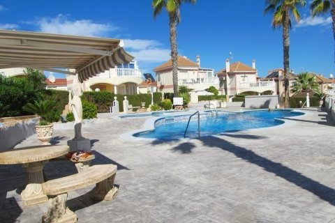 Villa en venta en Torrevieja, Alicante, España 3 dormitorios, 120 m2 No. 164450 - foto 17