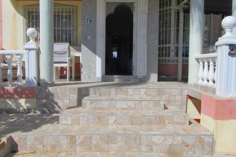 Villa en venta en Torrevieja, Alicante, España 3 dormitorios, 120 m2 No. 164450 - foto 12