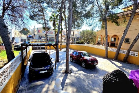 Villa en venta en La Siesta, Alicante, España 2 dormitorios,  No. 164449 - foto 2