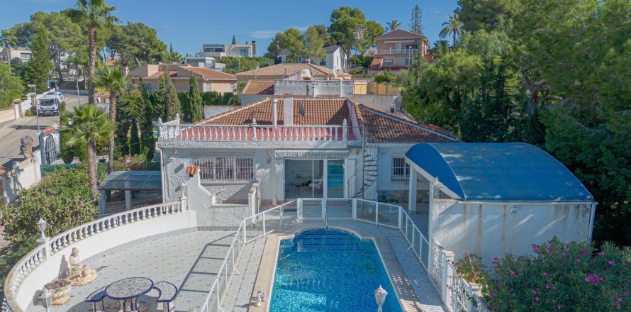 Willa w Torrevieja, Alicante, Hiszpania 3 sypialnie, 124 mkw. nr 154793