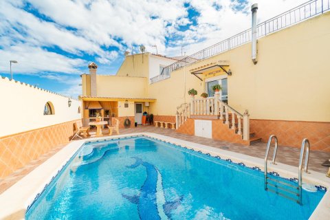 Kaupunkipientalo myytävänä Torremendo, Alicante, Espanja, 5 makuuhuonetta, 145 m2 No. 154563 - kuva 2