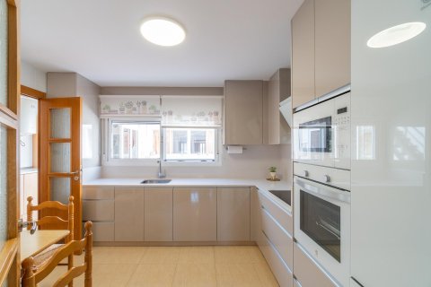 Kaupunkipientalo myytävänä Torremendo, Alicante, Espanja, 5 makuuhuonetta, 145 m2 No. 154563 - kuva 7