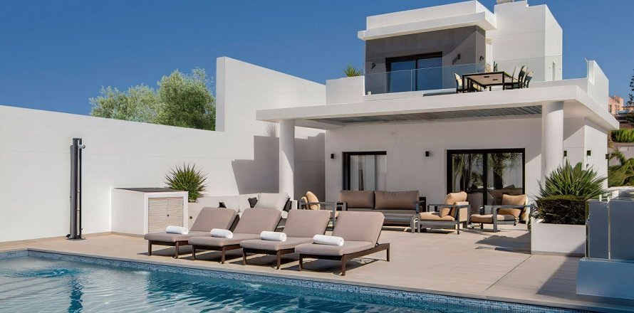 Villa a Ciudad Quesada, Alicante, Spagna 4 camere da letto, 245 mq. N° 179491