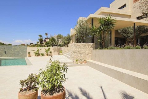 Villa till salu i La Marina, Alicante, Spanien 4 sovrum, 350 kvm. Nr. 192478 - foto 23