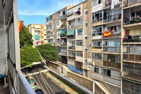 Huoneisto myytävänä Alicante, Espanja, 1 makuuhuone, 75 m2 No. 193304 - kuva 7