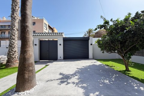 Villa à vendre à Torrevieja, Alicante, Espagne, 4 chambres, 103 m2 No. 193306 - photo 8