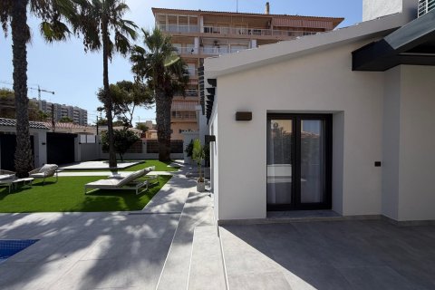 Villa à vendre à Torrevieja, Alicante, Espagne, 4 chambres, 103 m2 No. 193306 - photo 17