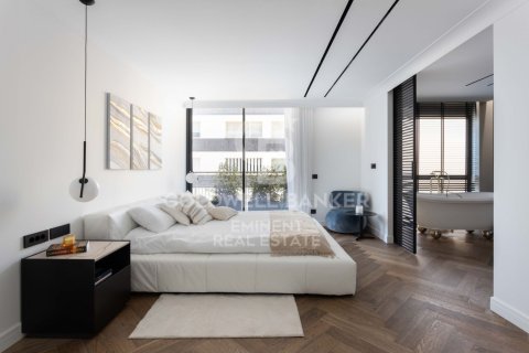 Apartment for sale in Barcelona, Spain 4 bedrooms, 289 sq.m. No. 160247 - photo 14