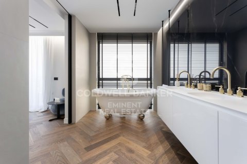 Apartment for sale in Barcelona, Spain 4 bedrooms, 289 sq.m. No. 160247 - photo 22