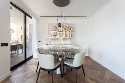 Apartamento en venta en Barcelona, España 4 dormitorios, 289 m2 No. 160247 - foto 8