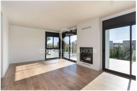 Kaupunkipientalo myytävänä Santa Cristina d'Aro, Girona, Espanja, 4 makuuhuonetta, 209 m2 No. 160248 - kuva 2