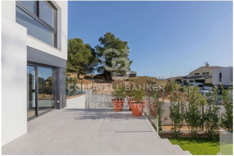 Kaupunkipientalo myytävänä Santa Cristina d'Aro, Girona, Espanja, 4 makuuhuonetta, 209 m2 No. 160248 - kuva 5