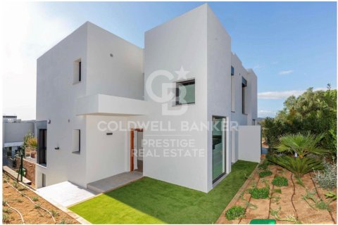 Kaupunkipientalo myytävänä Santa Cristina d'Aro, Girona, Espanja, 4 makuuhuonetta, 209 m2 No. 160248 - kuva 6