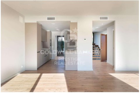 Kaupunkipientalo myytävänä Santa Cristina d'Aro, Girona, Espanja, 4 makuuhuonetta, 209 m2 No. 160248 - kuva 8