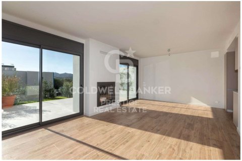 Продажа таухауса в Санта-Кристина-д'Аро, Герона, Испания 4 спальни, 209м2 №160248 - фото 12