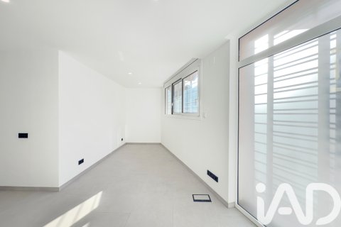 Huoneisto myytävänä Vilanova i la Geltru, Barcelona, Espanja, 2 makuuhuonetta, 80 m2 No. 173138 - kuva 16