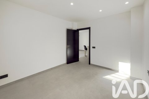 Huoneisto myytävänä Vilanova i la Geltru, Barcelona, Espanja, 2 makuuhuonetta, 80 m2 No. 173138 - kuva 25
