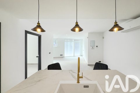 Huoneisto myytävänä Vilanova i la Geltru, Barcelona, Espanja, 2 makuuhuonetta, 80 m2 No. 173138 - kuva 2