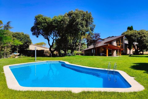 House for sale in Seva, Barcelona, Spain 8 bedrooms, No. 141153 - photo 2