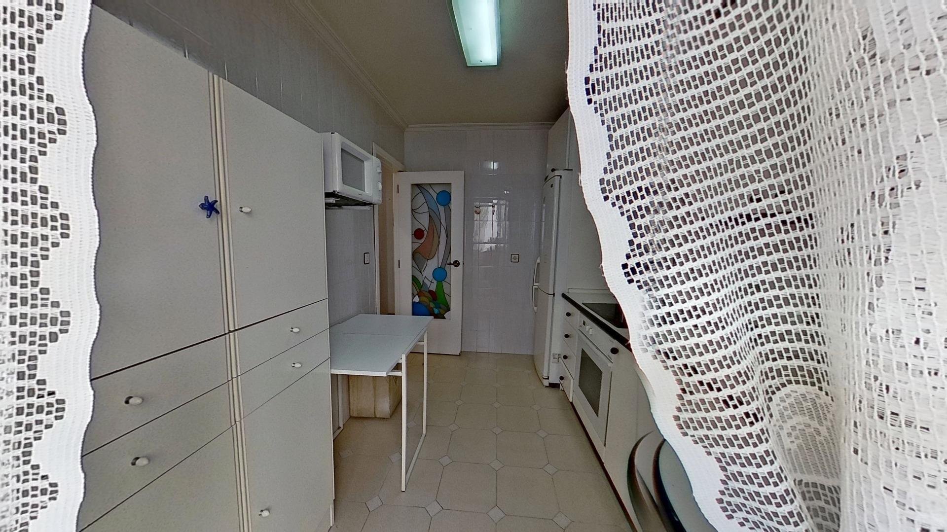 Apartment à Torrevieja, Alicante, Espagne 4 chambres, 117 m2 No. 182714