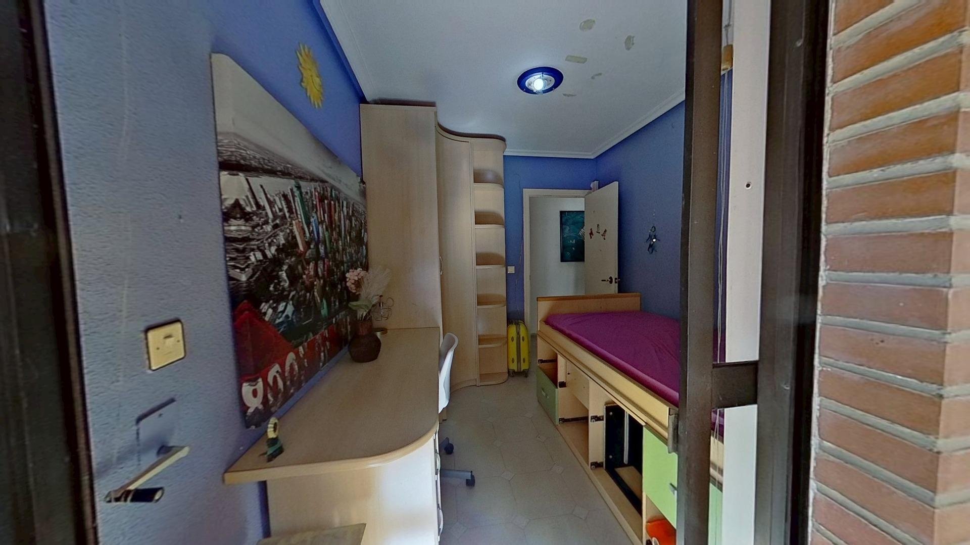 Apartment à Torrevieja, Alicante, Espagne 4 chambres, 117 m2 No. 182714