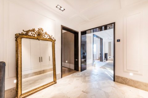 Apartment for sale Madrid, Spain 4 bedrooms, 379 sq.m. No. 58459 - photo 6