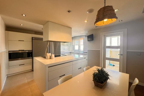 Apartment for sale Cartagena, Murcia, Spain 4 bedrooms, 232 sq.m. No. 115442 - photo 4