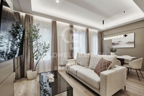 Huoneisto myytävänä Madrid, Espanja, 2 makuuhuonetta, 91 m2 No. 156792 - kuva 3