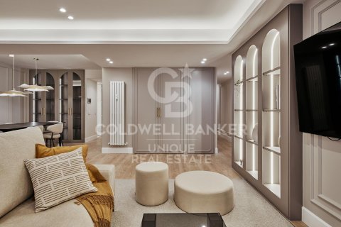 Apartament w Madrid, Hiszpania 2 sypialnie, 105 mkw. nr 156793 – zdjęcie 4