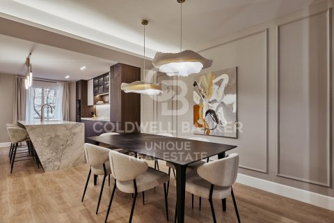 Apartament w Madrid, Hiszpania 2 sypialnie, 105 mkw. nr 156793 – zdjęcie 11