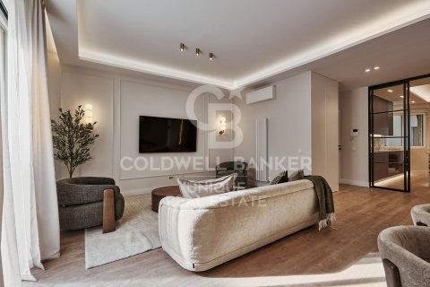 Apartamento en venta en Madrid, España 5 dormitorios, 235 m2 No. 156788 - foto 2