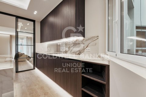 Apartamento en venta en Madrid, España 5 dormitorios, 235 m2 No. 156788 - foto 16