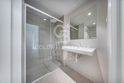 Tvåvåningslägenhet till salu i L'Hospitalet de Llobregat, Barcelona, Spanien 2 sovrum, 116 kvm. Nr. 156787 - foto 19