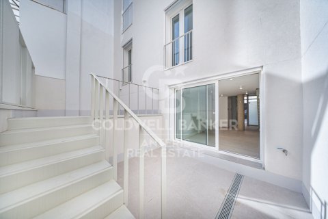 Tvåvåningslägenhet till salu i L'Hospitalet de Llobregat, Barcelona, Spanien 2 sovrum, 116 kvm. Nr. 156787 - foto 20