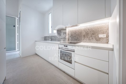 Tvåvåningslägenhet till salu i L'Hospitalet de Llobregat, Barcelona, Spanien 2 sovrum, 116 kvm. Nr. 156787 - foto 16