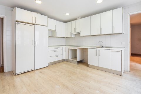 Huoneisto myytävänä Madrid, Espanja, 6 makuuhuonetta, 352 m2 No. 164277 - kuva 12