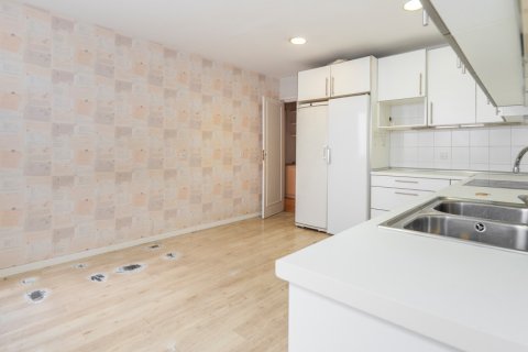 Huoneisto myytävänä Madrid, Espanja, 6 makuuhuonetta, 352 m2 No. 164277 - kuva 13