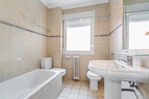 Huoneisto myytävänä Madrid, Espanja, 6 makuuhuonetta, 352 m2 No. 164277 - kuva 16