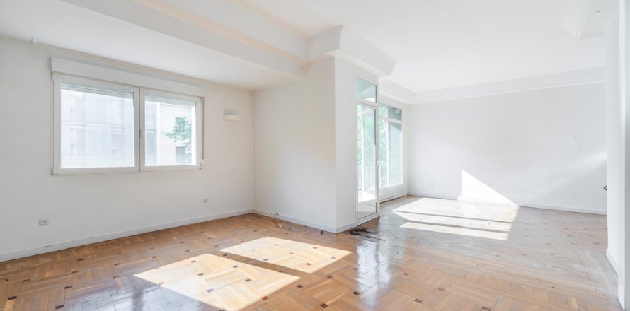 Huoneisto Madrid, Espanja 6 makuuhuonetta, 352 m2 No. 164277