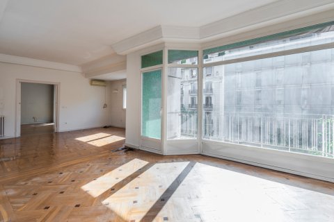 Huoneisto myytävänä Madrid, Espanja, 6 makuuhuonetta, 352 m2 No. 164277 - kuva 6