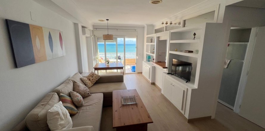 Apartment à La Mata, Alicante, Espagne 1 chambre, 65 m2 No. 155626