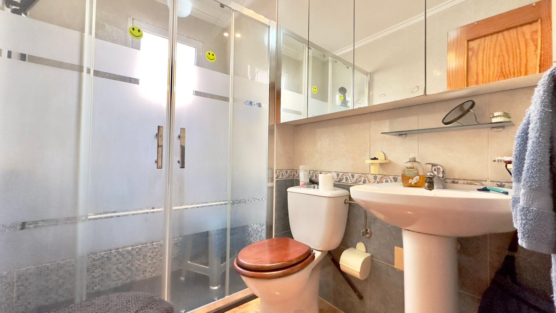 Apartment in Torrevieja, Alicante, Spain 2 bedrooms, 73 sq.m. No. 155628