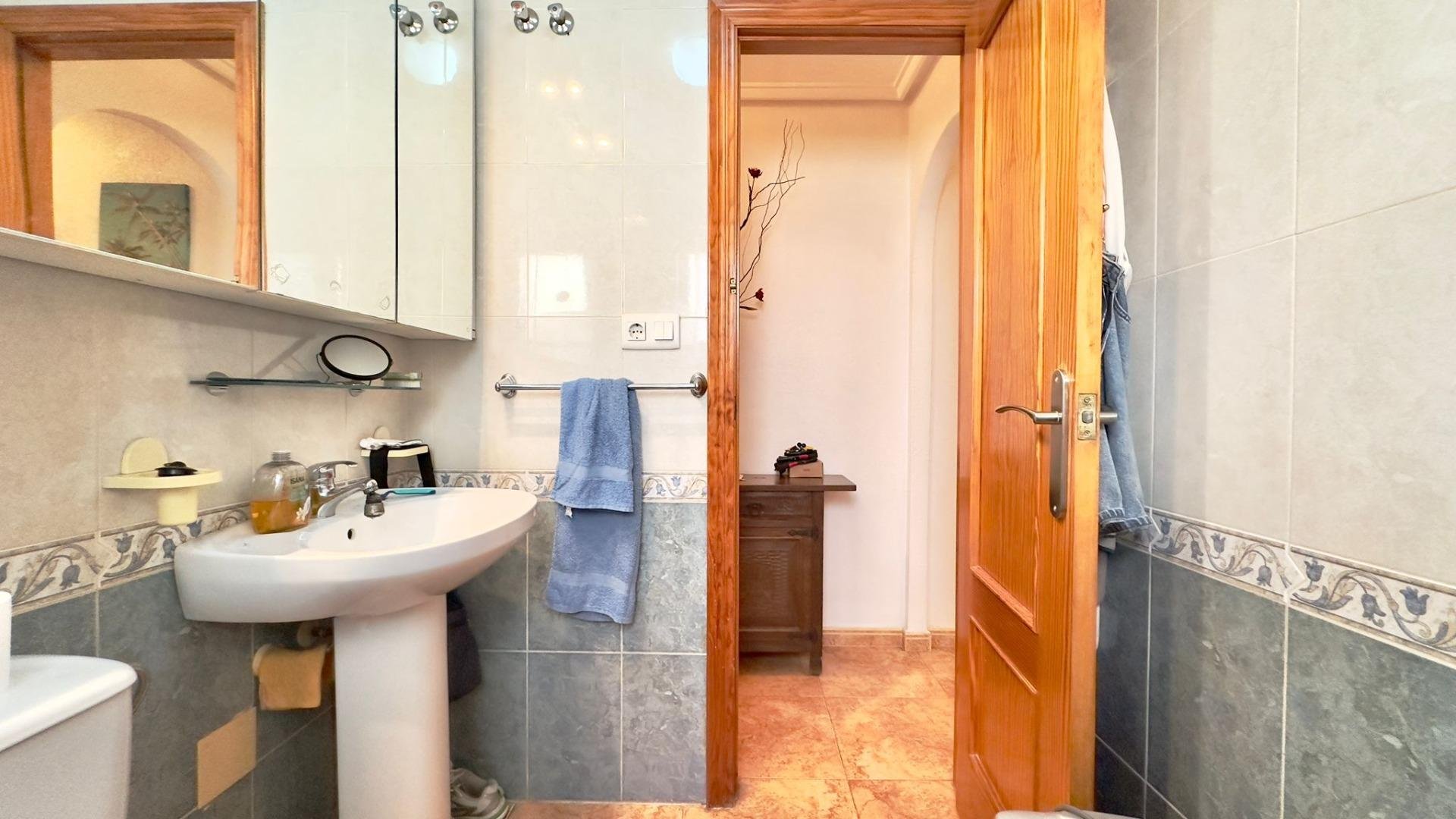 Apartment in Torrevieja, Alicante, Spain 2 bedrooms, 73 sq.m. No. 155628