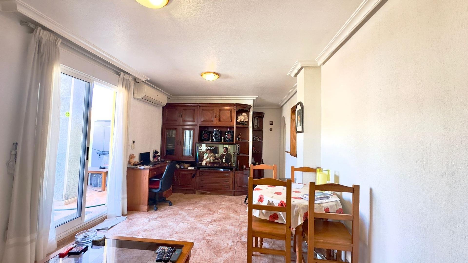 Apartment in Torrevieja, Alicante, Spain 2 bedrooms, 73 sq.m. No. 155628