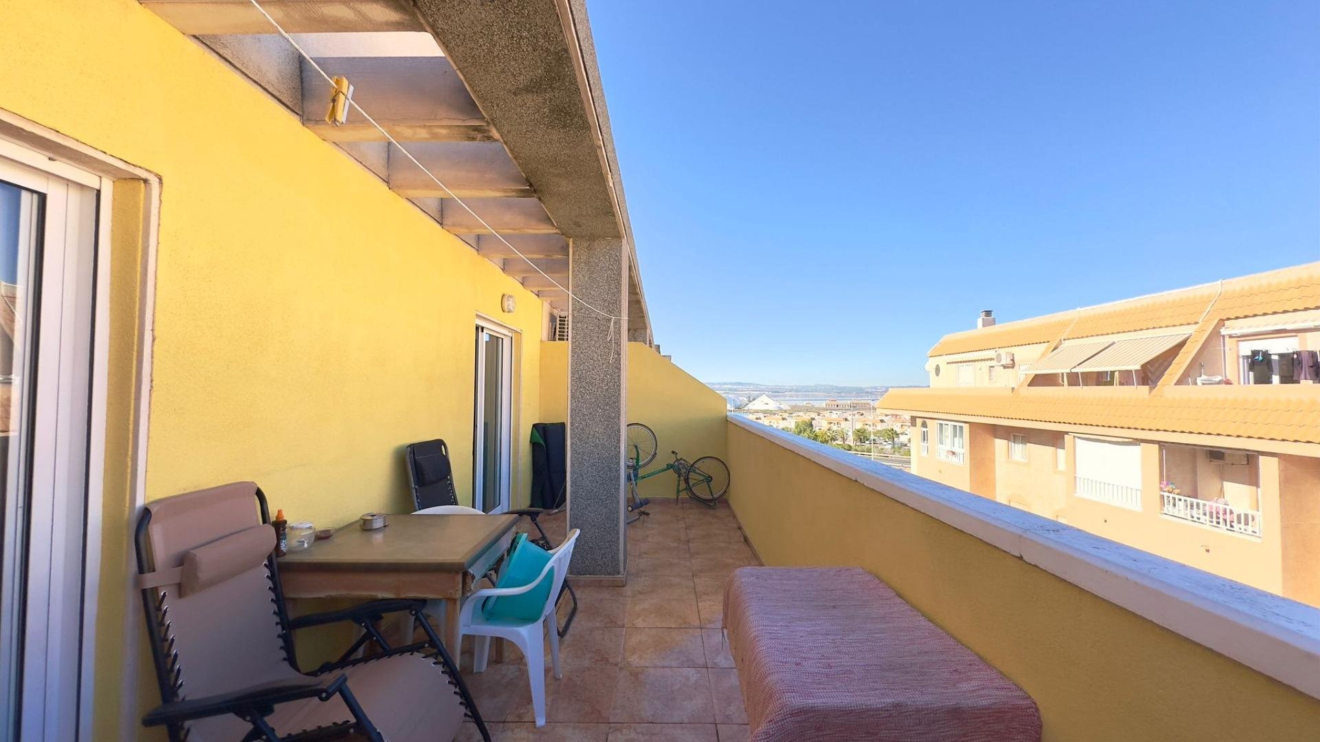 Apartment in Torrevieja, Alicante, Spain 2 bedrooms, 73 sq.m. No. 155628