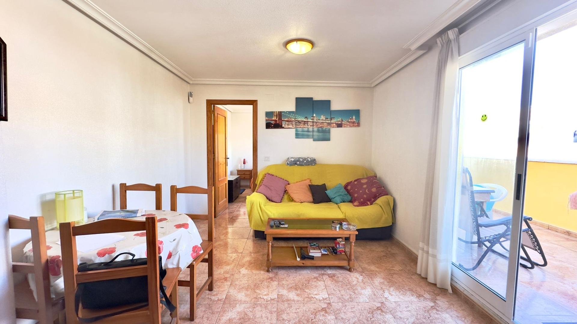 Apartment in Torrevieja, Alicante, Spain 2 bedrooms, 73 sq.m. No. 155628