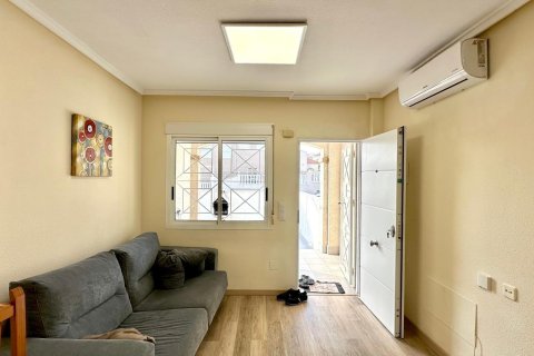 Bungalow in vendita a Torrevieja, Alicante, Spagna 2 camere da letto, 86 mq. N° 155631 - foto 2