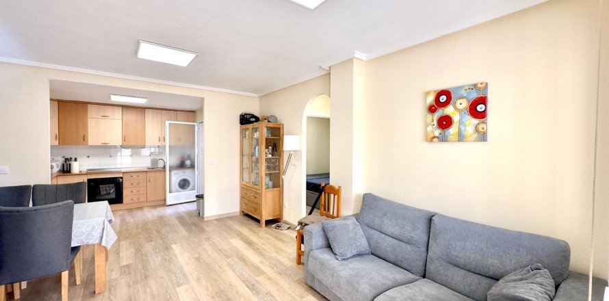 Bungalow a Torrevieja, Alicante, Spagna 2 camere da letto, 86 mq. N° 155631