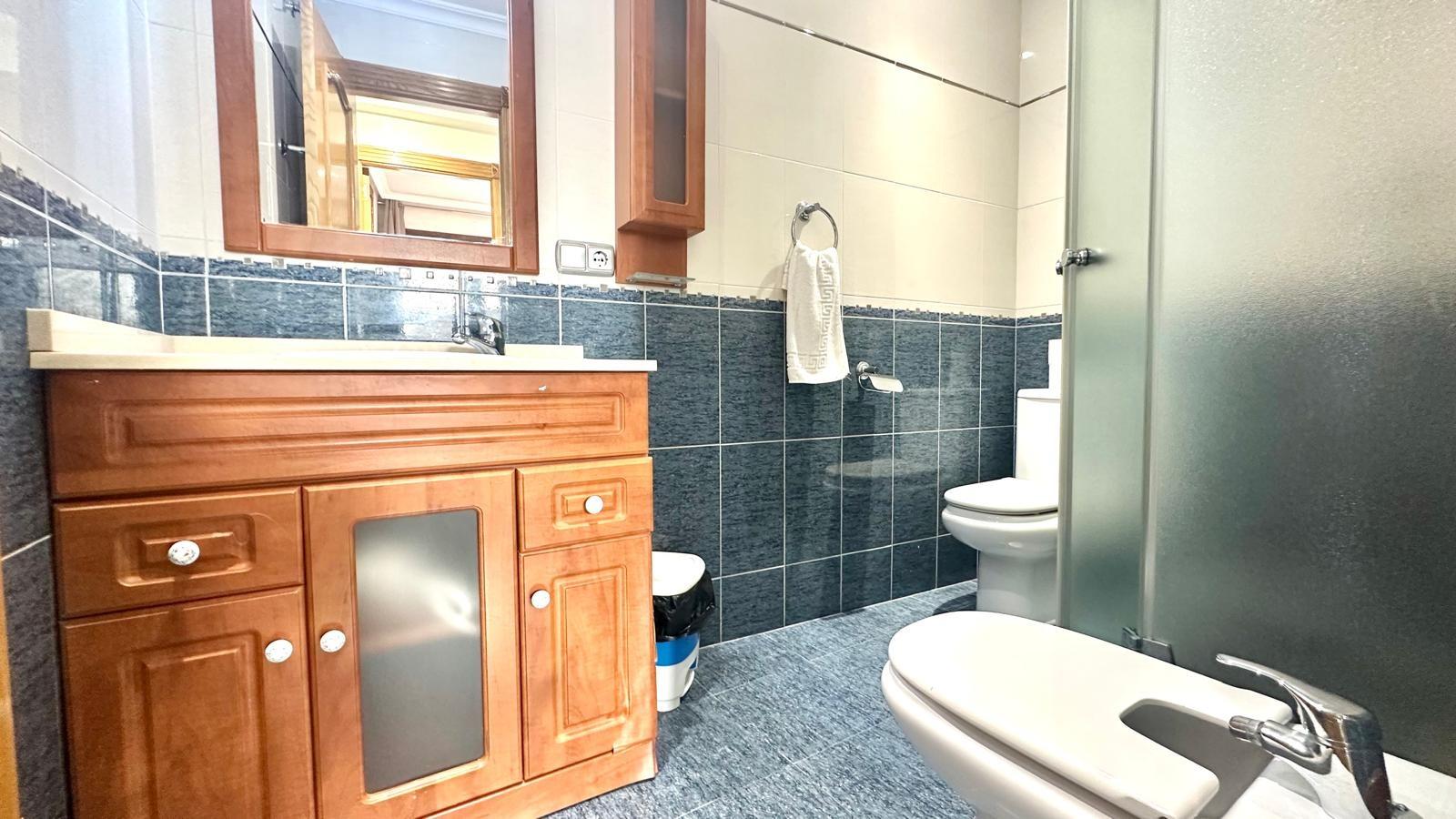 Apartment à Torrevieja, Alicante, Espagne 2 chambres, 98 m2 No. 155632