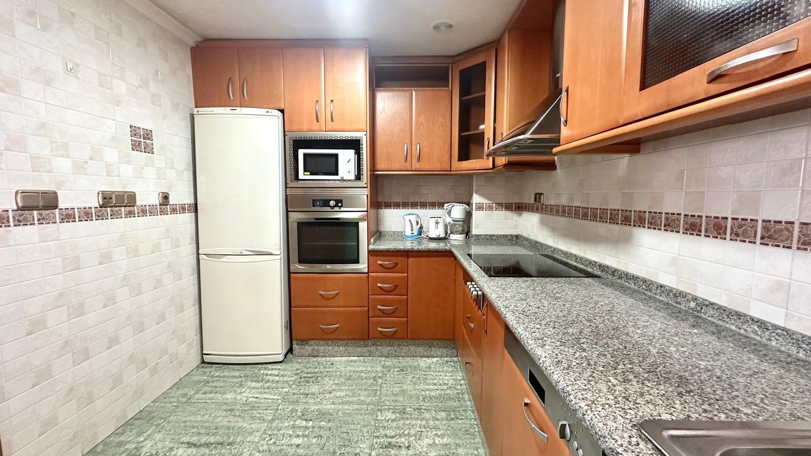 Apartment à Torrevieja, Alicante, Espagne 2 chambres, 98 m2 No. 155632